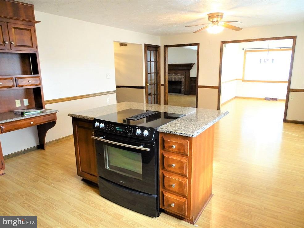 656 West Brubaker Valley Road Lititz, PA 17543 - Photo 7 of 37