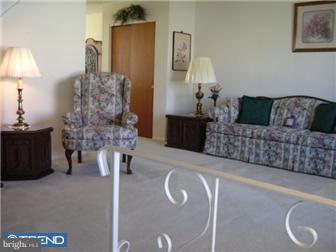 12701 Cabell Road Philadelphia, PA 19154 - Photo 3 of 12 Living Room