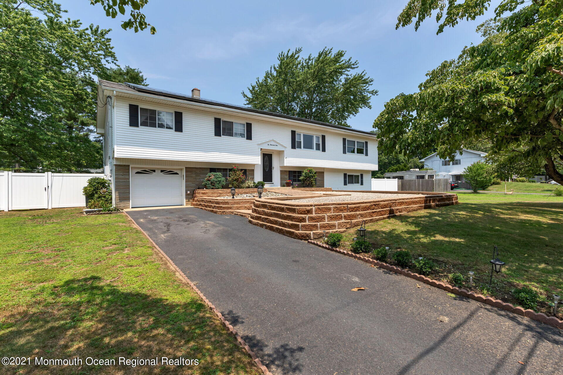 2004 Gardner Road Wall, NJ 07719 - Photo 11 of 46 049-1920x1280-photo