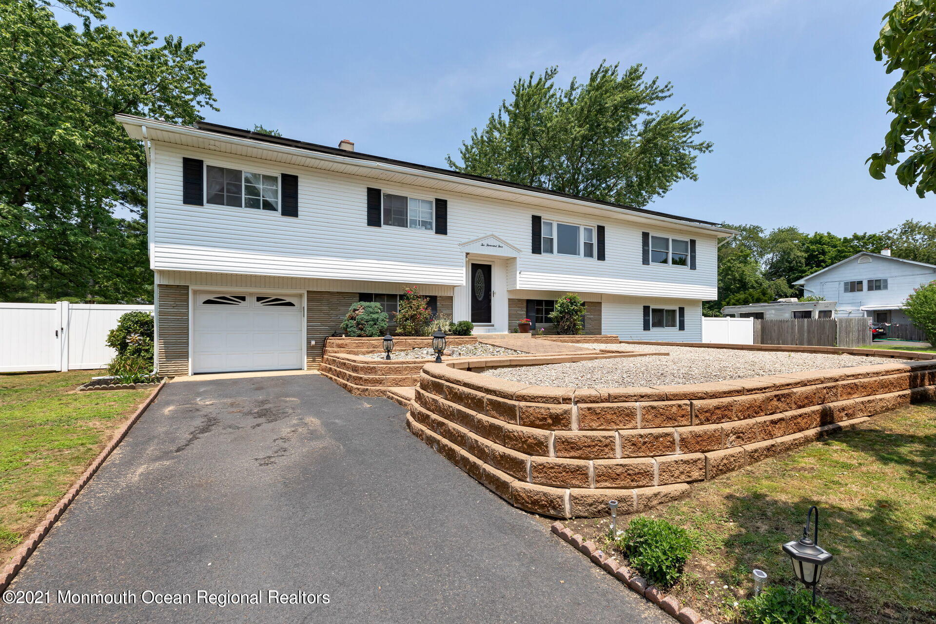 2004 Gardner Road Wall, NJ 07719 - Photo 8 of 46 044-1920x1280-photo