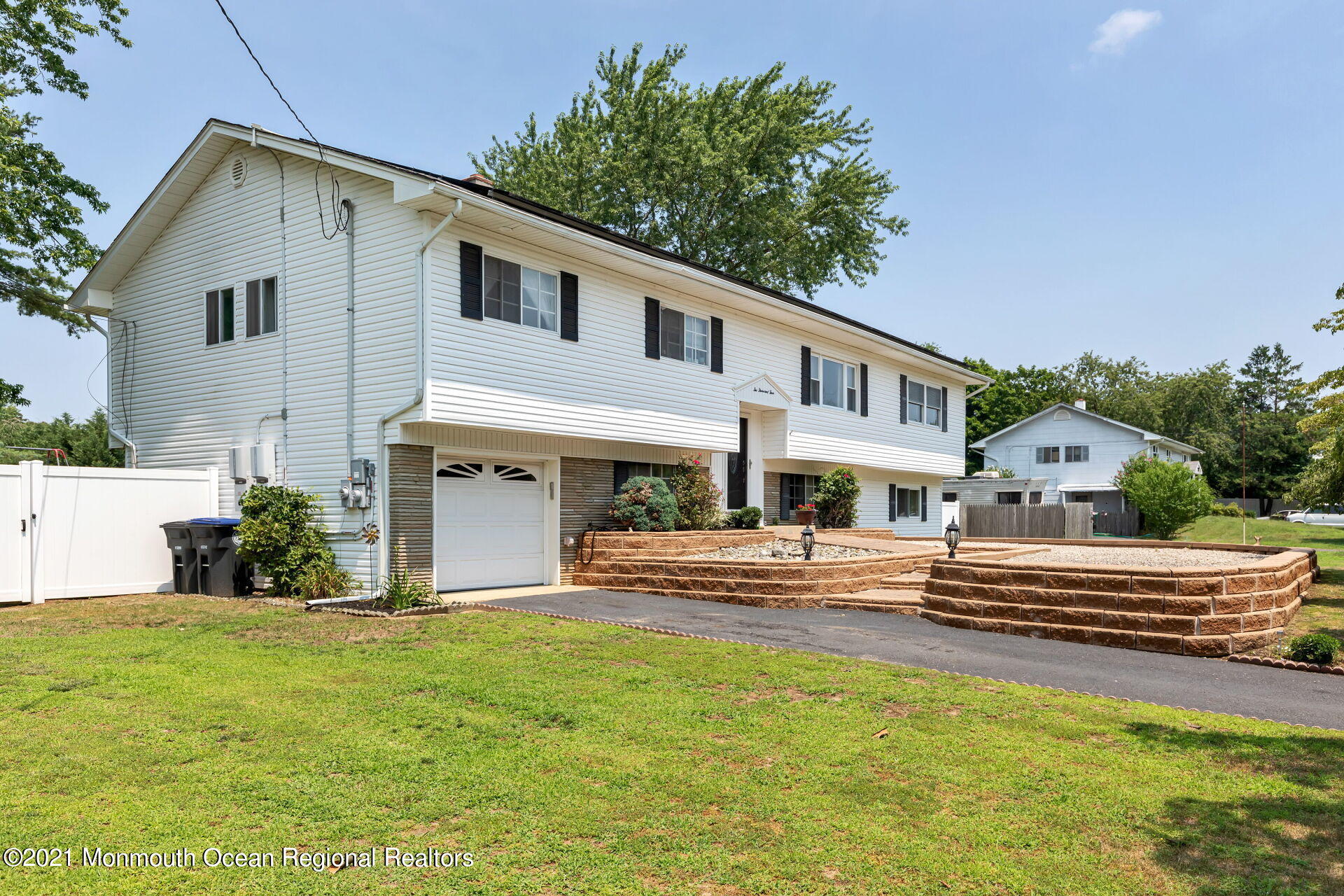 2004 Gardner Road Wall, NJ 07719 - Photo 9 of 46 043-1920x1280-photo