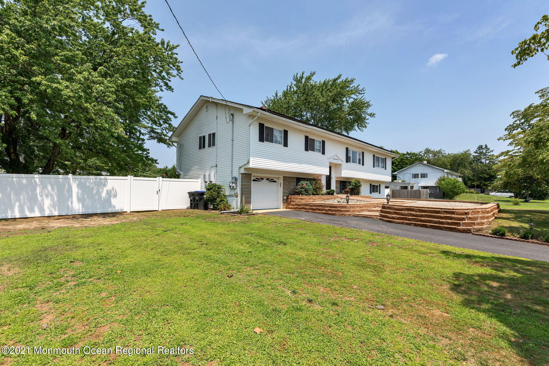 2004 Gardner Road Wall, NJ 07719 - Photo 10 of 46 041-1920x1280-photo