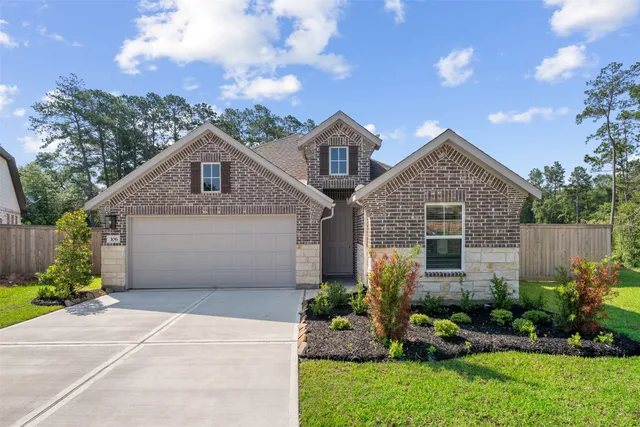 $2,458 | 106 Violet Carson Court, Willis, TX 77318