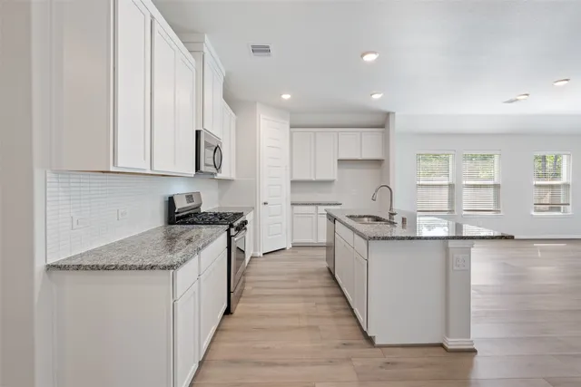 $2,458 | 106 Violet Carson Court, Willis, TX 77318