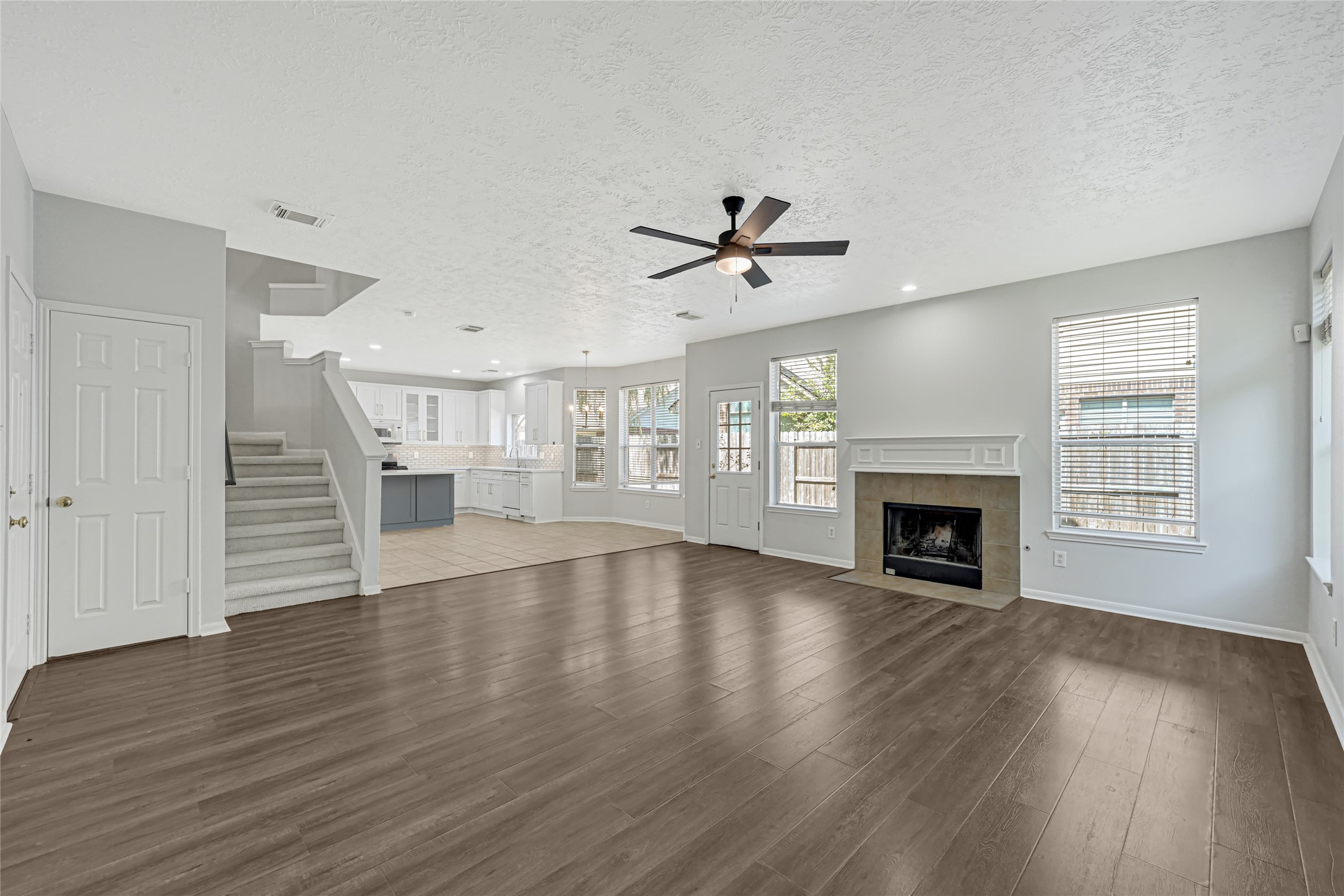 3310 La Mer Lane Spring, TX 77388 - Photo 11 of 30 Gallery Image 11