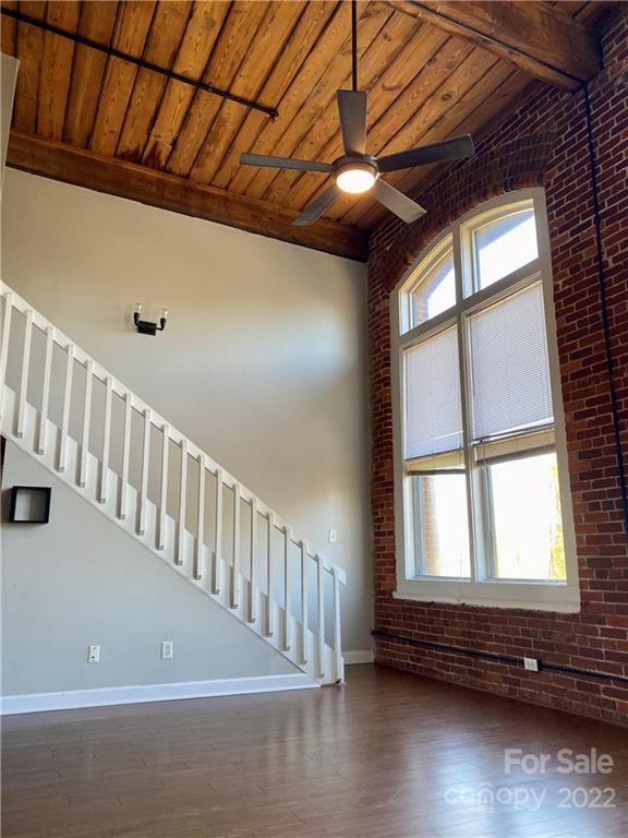 201 South Hoskins Road, Unit 326 Charlotte, NC 28208 - Photo 7 of 18 a view of entryway with a window