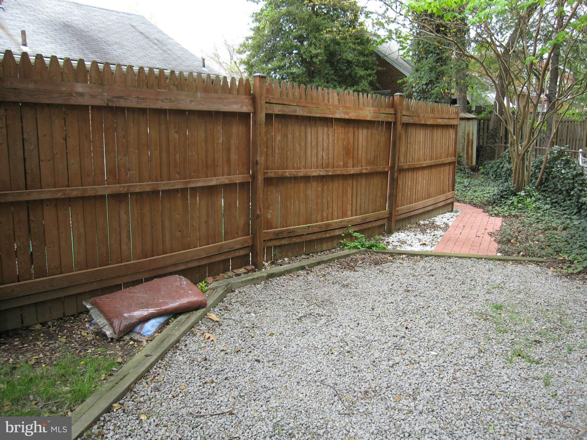 301 East Braddock Road Alexandria, VA 22301 - Photo 6 of 9 Exterior (Rear)