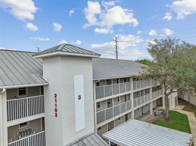 $254,000 | 21103 Patio View Court, Unit 3305, Lutz, FL 33558