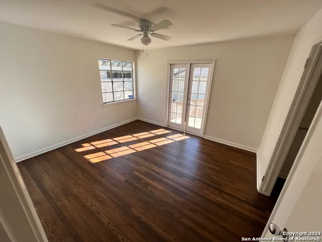 $2,100 | 370 East Sunset Road, San Antonio, TX 78209