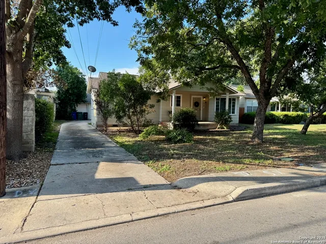 $2,100 | 370 East Sunset Road, San Antonio, TX 78209