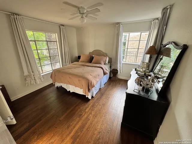 $2,100 | 370 East Sunset Road, San Antonio, TX 78209