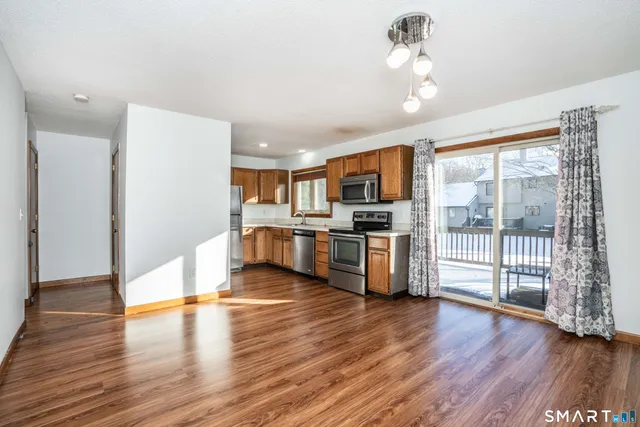 $2,650 | 449 South Main Street, Unit 88, Manchester, CT 06040