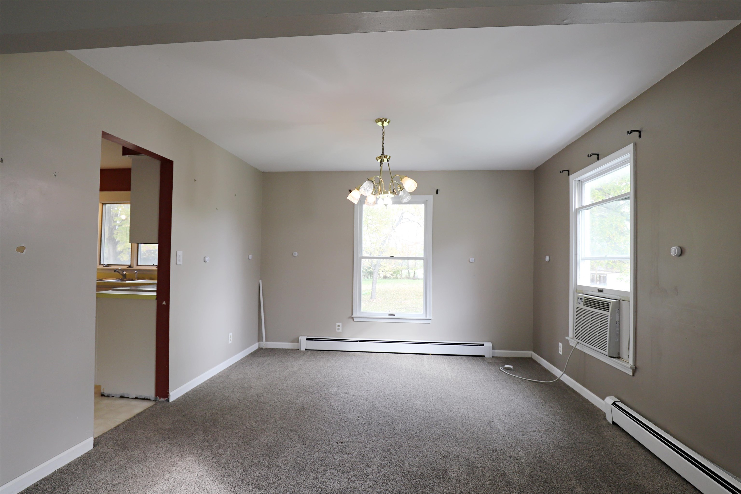 6082 West River Road Flushing, MI 48433 - Photo 8 of 35 50126095-7.JPG