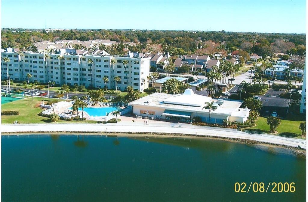 4775 Cove Circle, Unit 403 St. Petersburg, FL 33708 - Photo 22 of 42 a view of a city