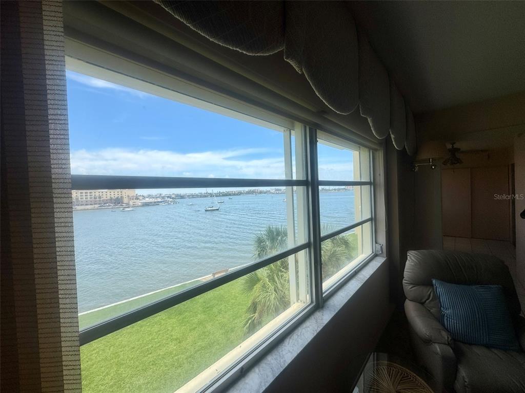 4775 Cove Circle, Unit 403 St. Petersburg, FL 33708 - Photo 6 of 42