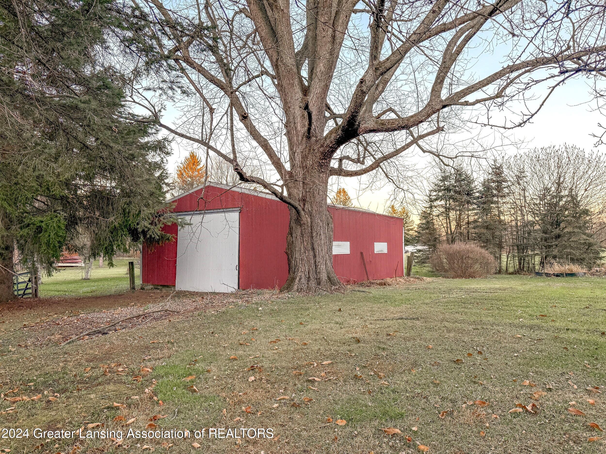 119 South Waverly Road Eaton Rapids, MI 48827 - Photo 47 of 49 Barn