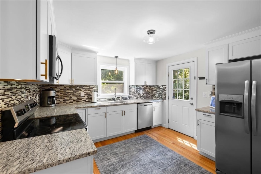 30 Chestnut Street Wrentham, MA 02093 - Photo 12 of 37