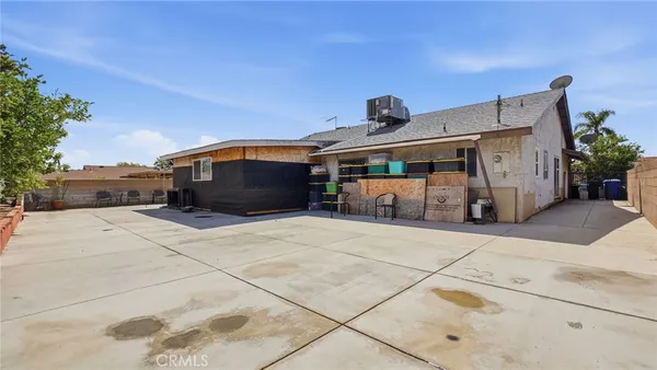 $585,000 | 17398 El Molino Street, Bloomington, CA 92316