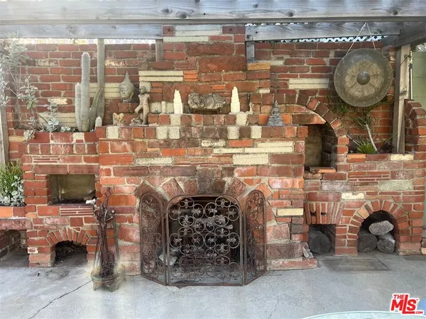 $4,700 | West 83rd Street, Los Angeles, CA 90045