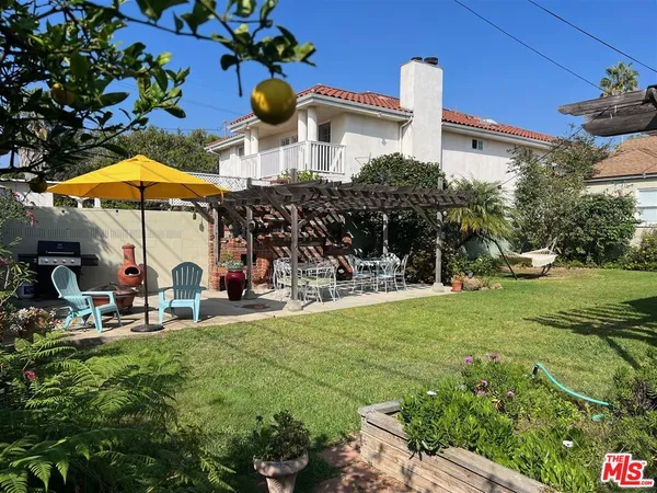 $4,700 | West 83rd Street, Los Angeles, CA 90045