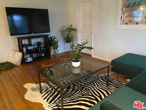 $4,700 | West 83rd Street, Los Angeles, CA 90045