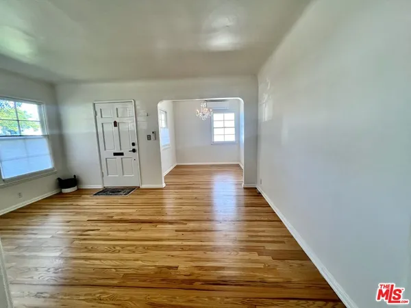 $4,700 | West 83rd Street, Los Angeles, CA 90045