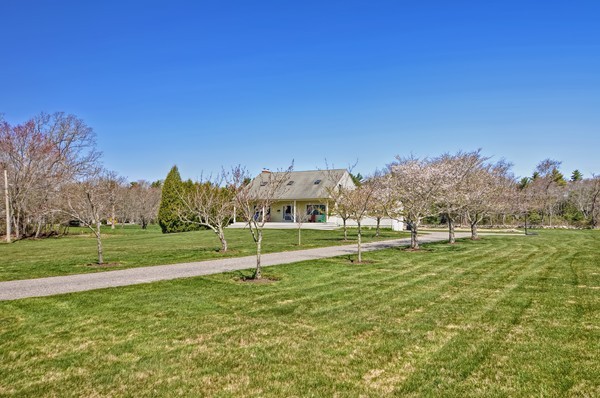194 Acushnet Road Mattapoisett, MA 02739 - Photo 6 of 28 Gallery Image 6