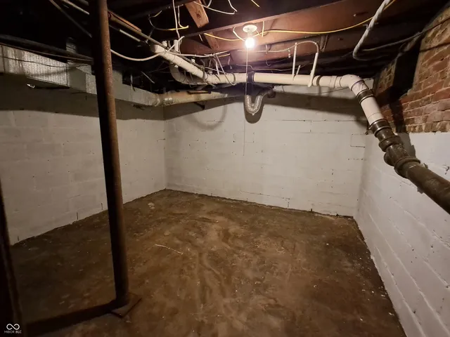 $320,000 | 617 East 37th Street, Indianapolis, IN 46205