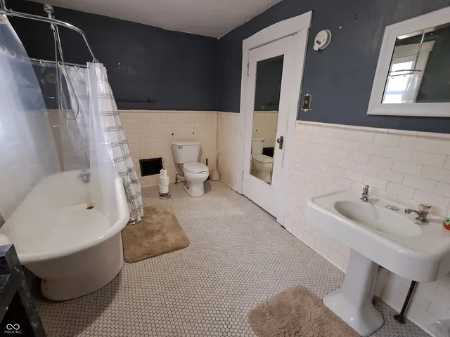 $320,000 | 617 East 37th Street, Indianapolis, IN 46205