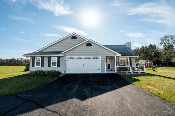 $674,900 | S102-w32709 County Road East, Mukwonago, WI 53149