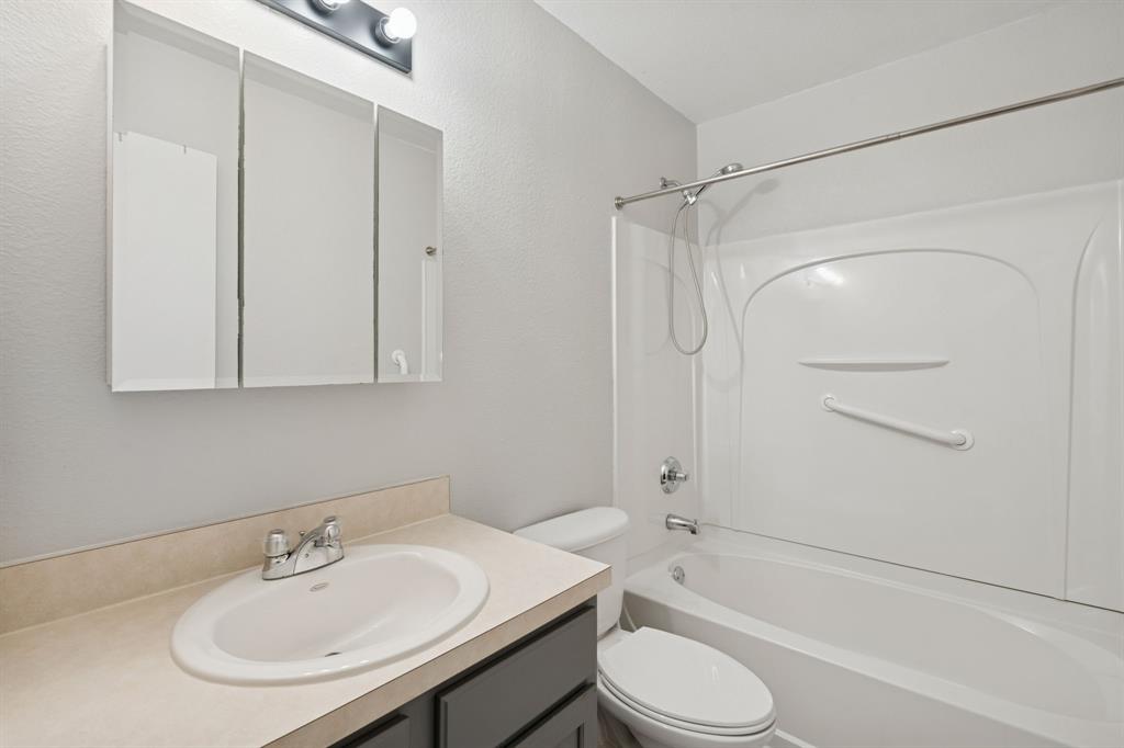 1408 Riverside Drive Quinlan, TX 75474 - Photo 13 of 29