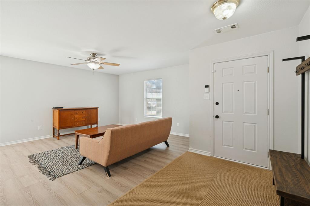 1408 Riverside Drive Quinlan, TX 75474 - Photo 3 of 32