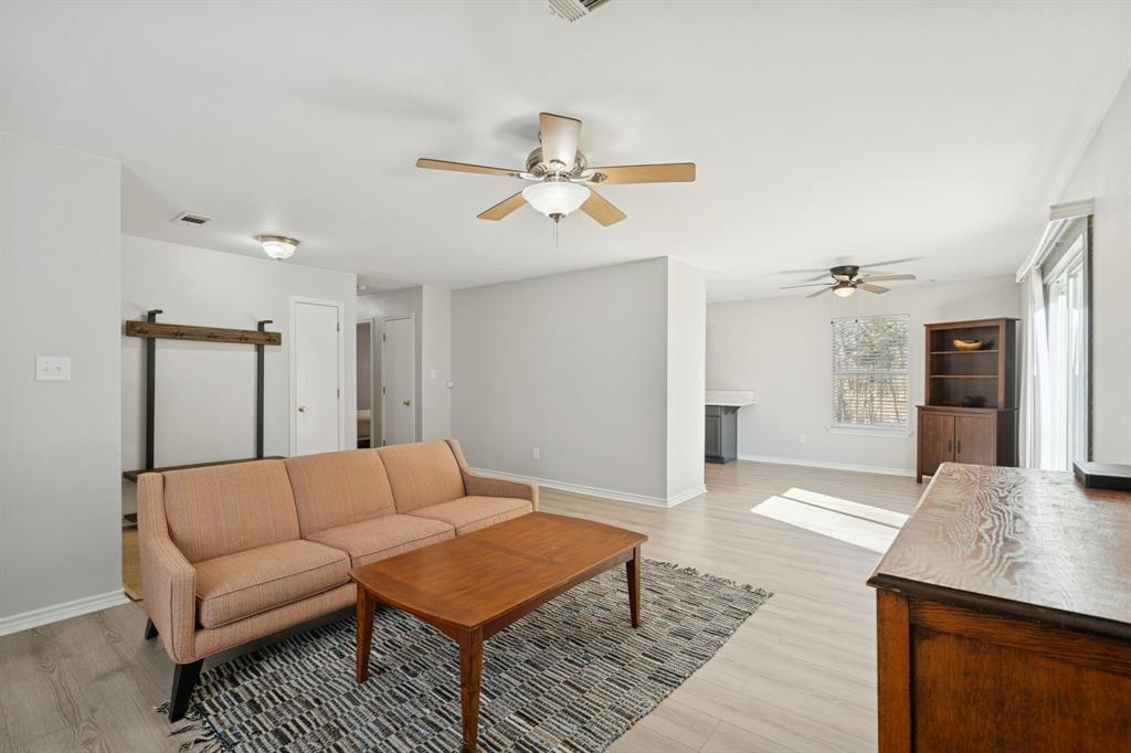 1408 Riverside Drive Quinlan, TX 75474 - Photo 5 of 32