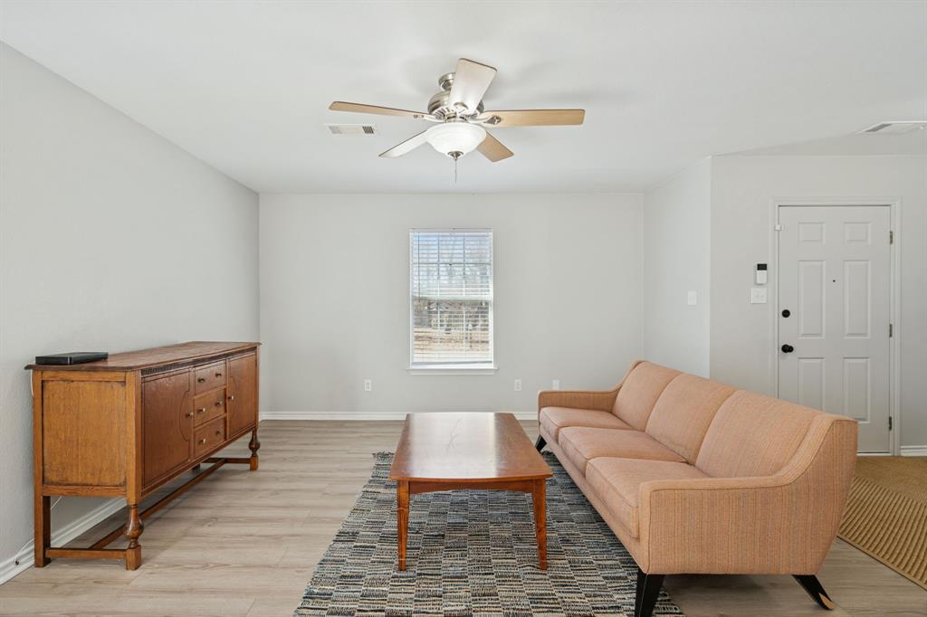 1408 Riverside Drive Quinlan, TX 75474 - Photo 6 of 32