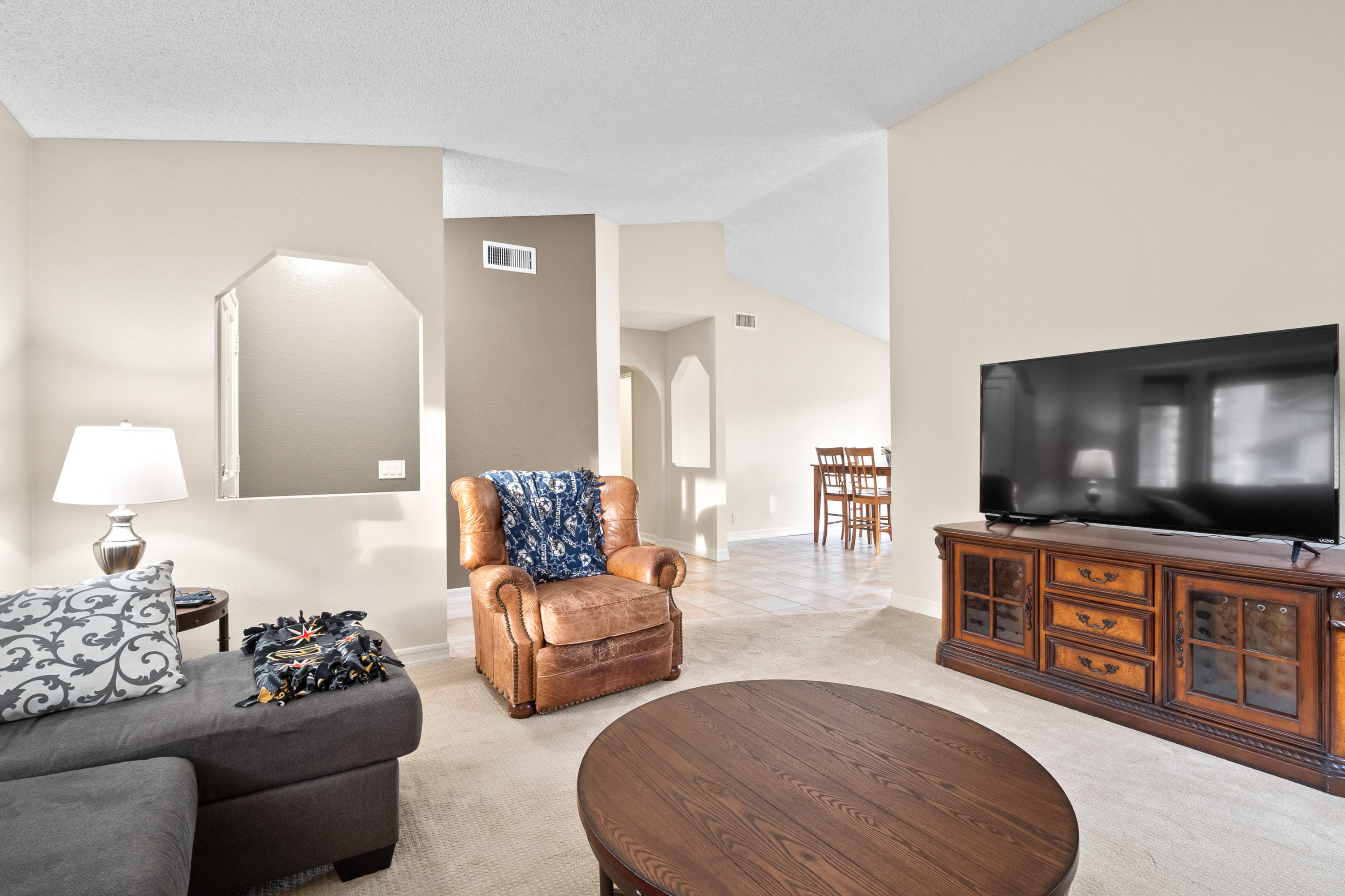 44026 Ruthron Avenue Lancaster, CA 93536 - Photo 5 of 25 Ruthron Interior-3