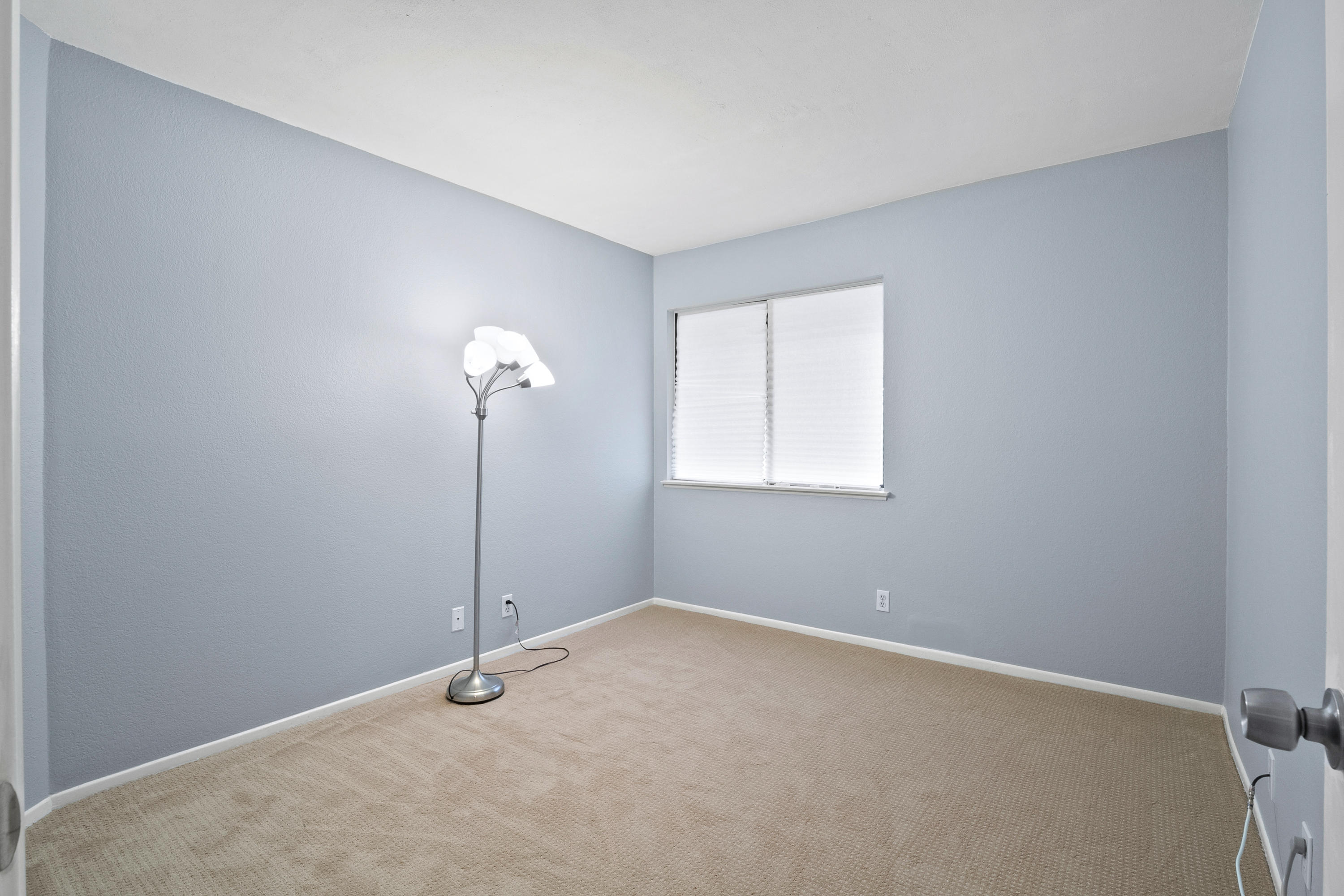 44026 Ruthron Avenue Lancaster, CA 93536 - Photo 10 of 25 Ruthron Interior-8