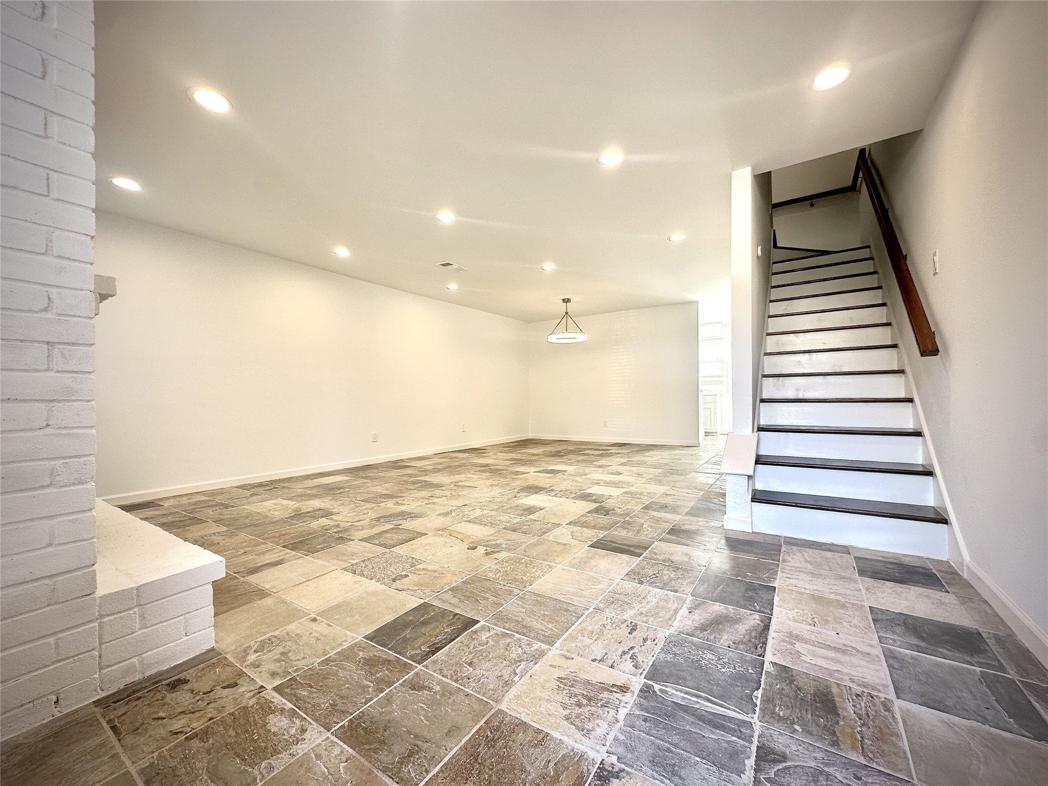 14771 Perthshire Road Houston, TX 77079 - Photo 8 of 23 a view of an empty room