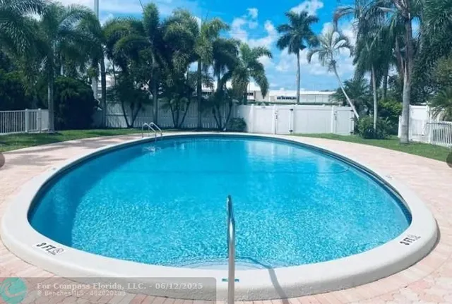 $1,490 | 1801 Northeast 62nd Street, Unit 105, Fort Lauderdale, FL 33308