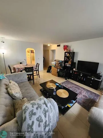 $1,490 | 1801 Northeast 62nd Street, Unit 105, Fort Lauderdale, FL 33308