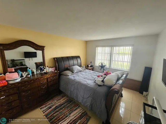 $1,490 | 1801 Northeast 62nd Street, Unit 105, Fort Lauderdale, FL 33308