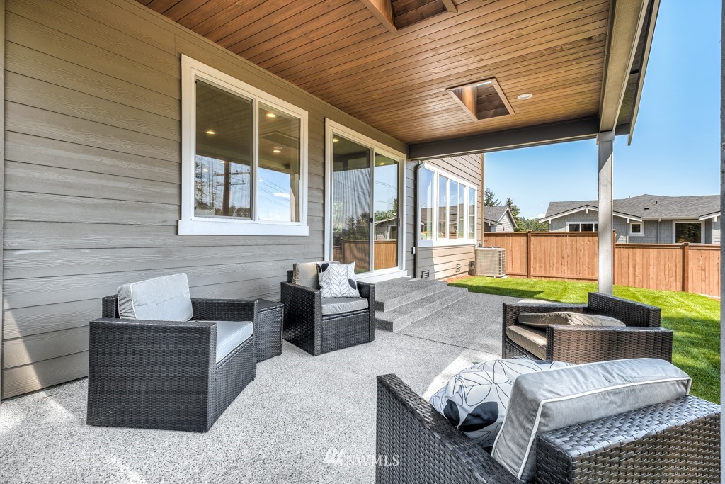 11035 Northeast 196th Street Bothell, WA 98011 - Photo 35 of 36 Gallery Image 35
