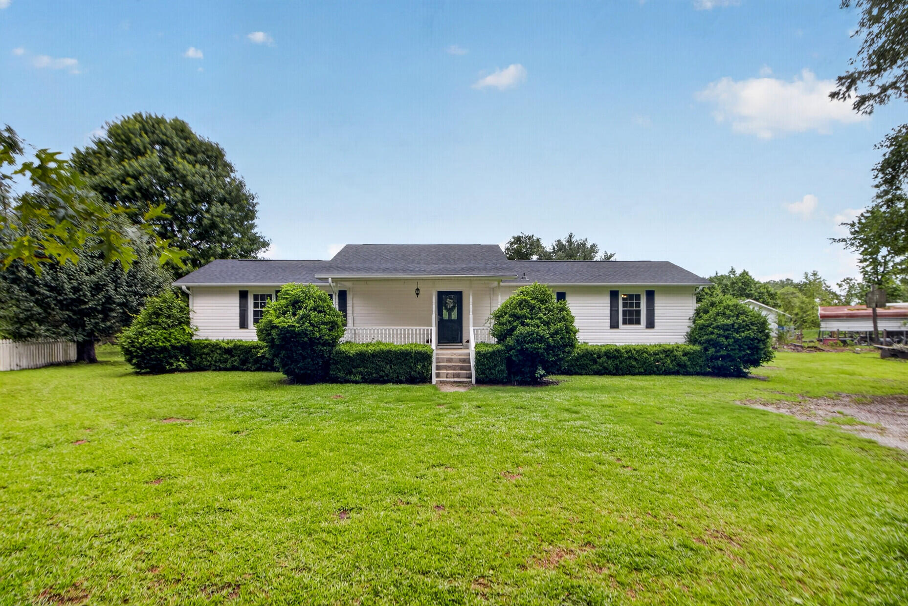 1824 Highway 61 Ridgeville, SC 29472 - Photo 1 of 35 1. Welcome home to 1824 Highway 61!
