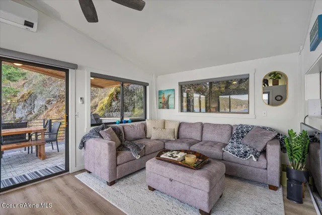 $1,495,000 | 3607 South Eddyville Road, Harrison, ID 83833