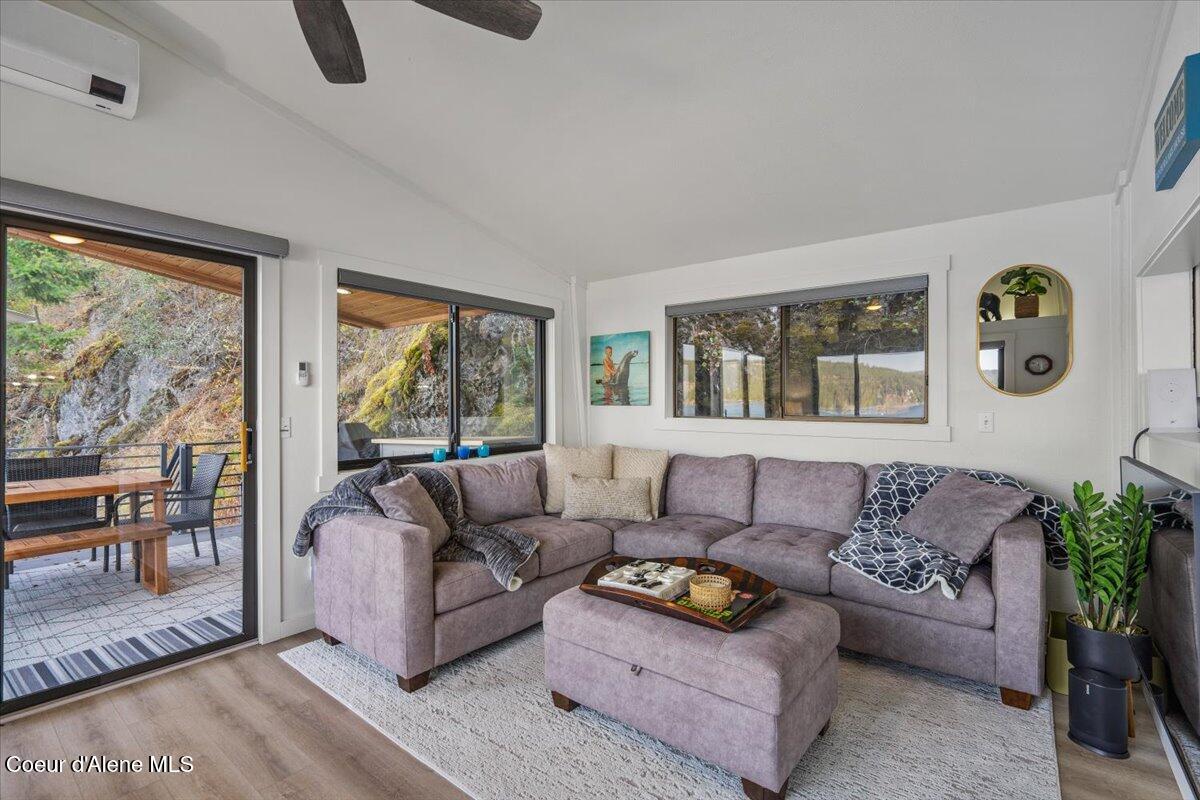 3607 South Eddyville Road Harrison, ID 83833 - Photo 16 of 42 16-Living Room