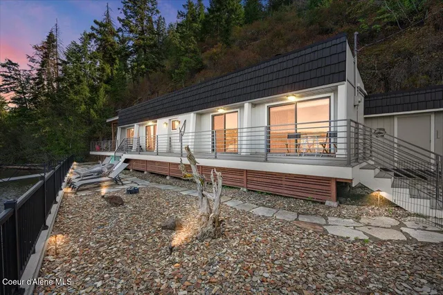 $1,495,000 | 3607 South Eddyville Road, Harrison, ID 83833