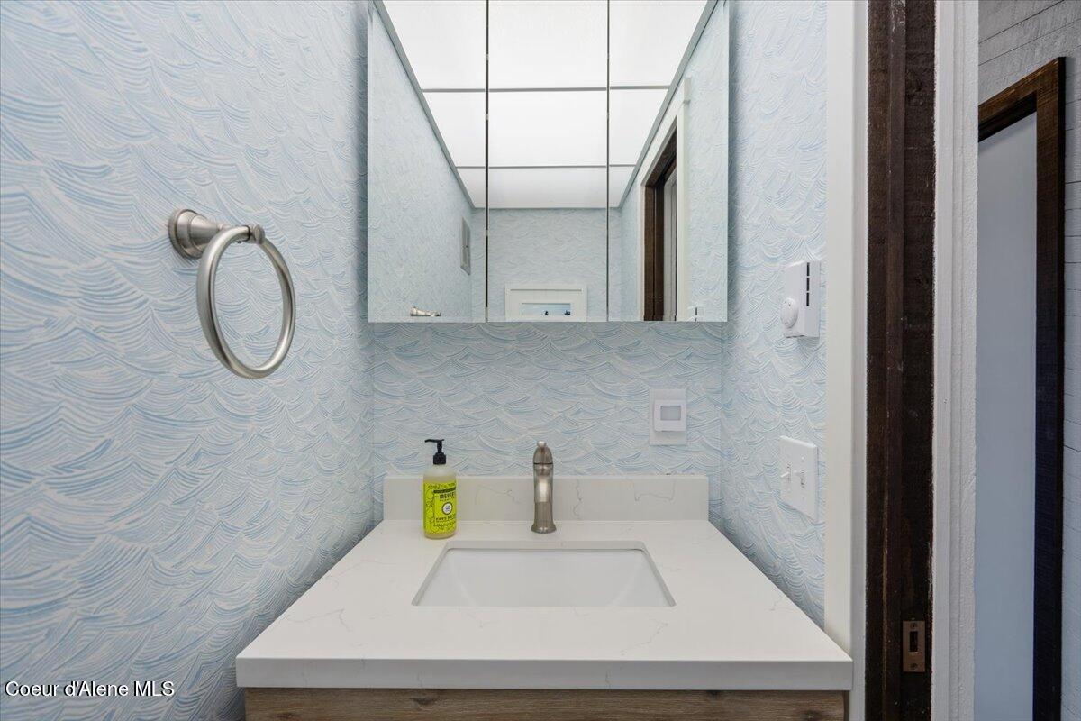 3607 South Eddyville Road Harrison, ID 83833 - Photo 22 of 42 22-Half bath