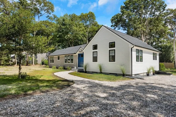 $775,000 | 194 Hinckley Road, Barnstable, MA 02601