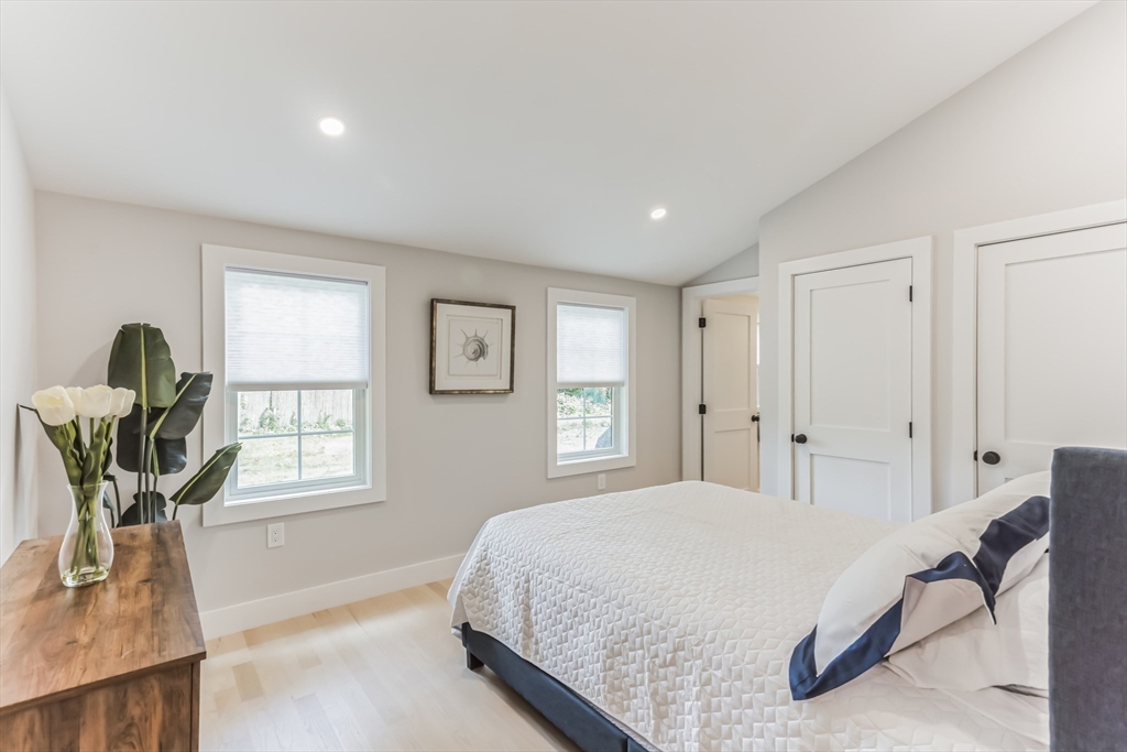 194 Hinckley Road Barnstable, MA 02601 - Photo 13 of 32