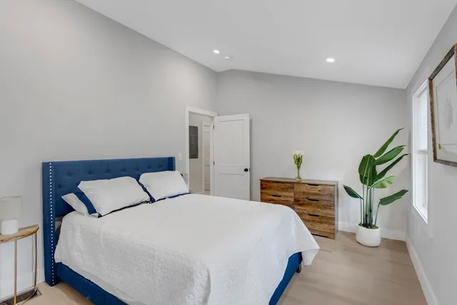 $799,900 | 194 Hinckley Road, Hyannis, MA 02601