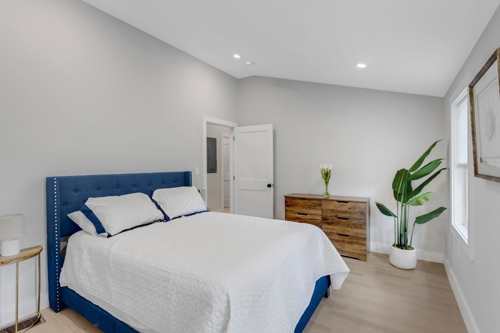 194 Hinckley Road Barnstable, MA 02601 - Photo 14 of 32